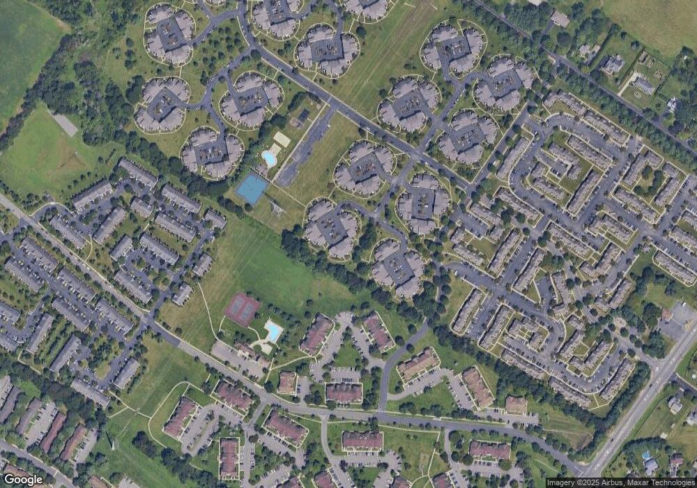 37 Sherborne St unit 124, Somerset, NJ 08873 - photo 1