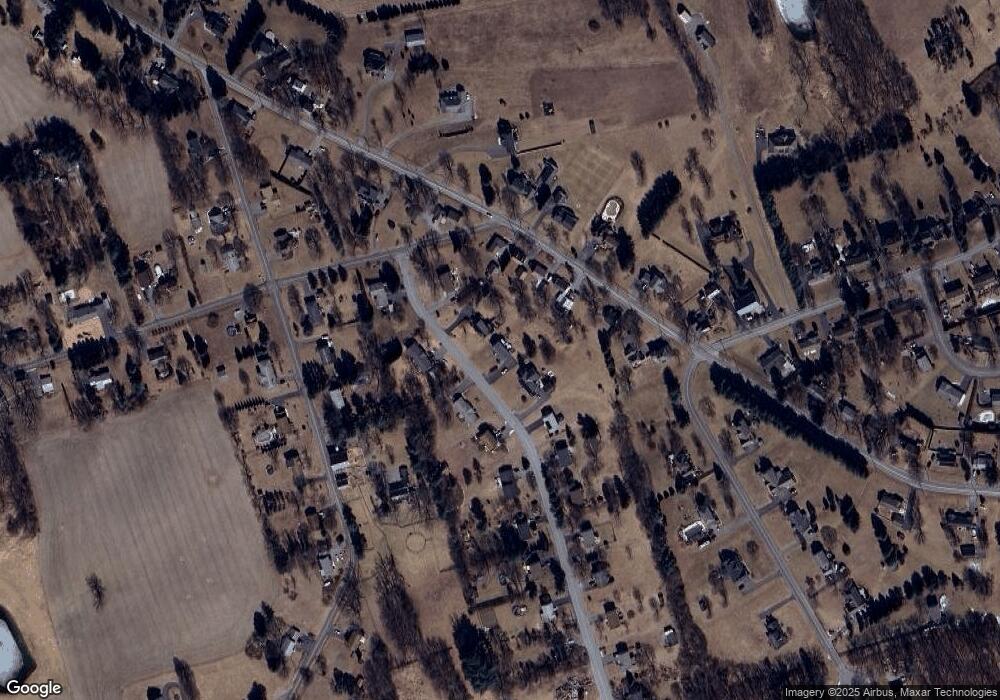 552 Round Table Dr, Nazareth, PA 18064 - photo 1