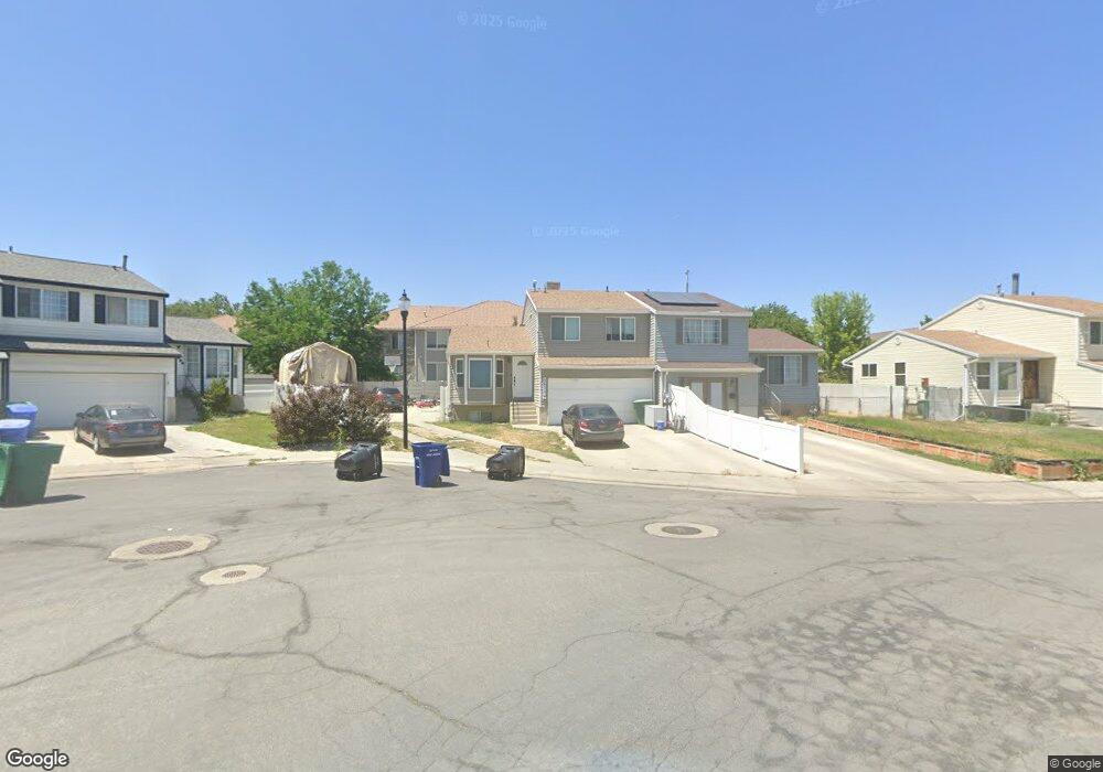 8860 Oak Ln, West Jordan, UT 84088 - photo 1