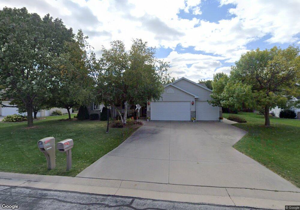 W6063 Strawflower Dr, Appleton, WI 54915 - photo 1
