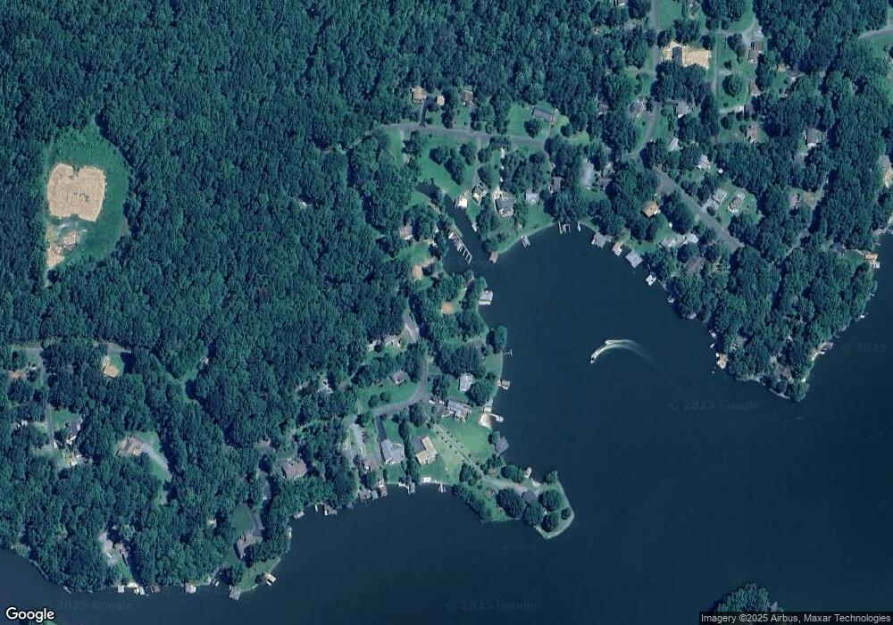 1703 N Lakeshore Dr, Louisa, VA 23093 - photo 1