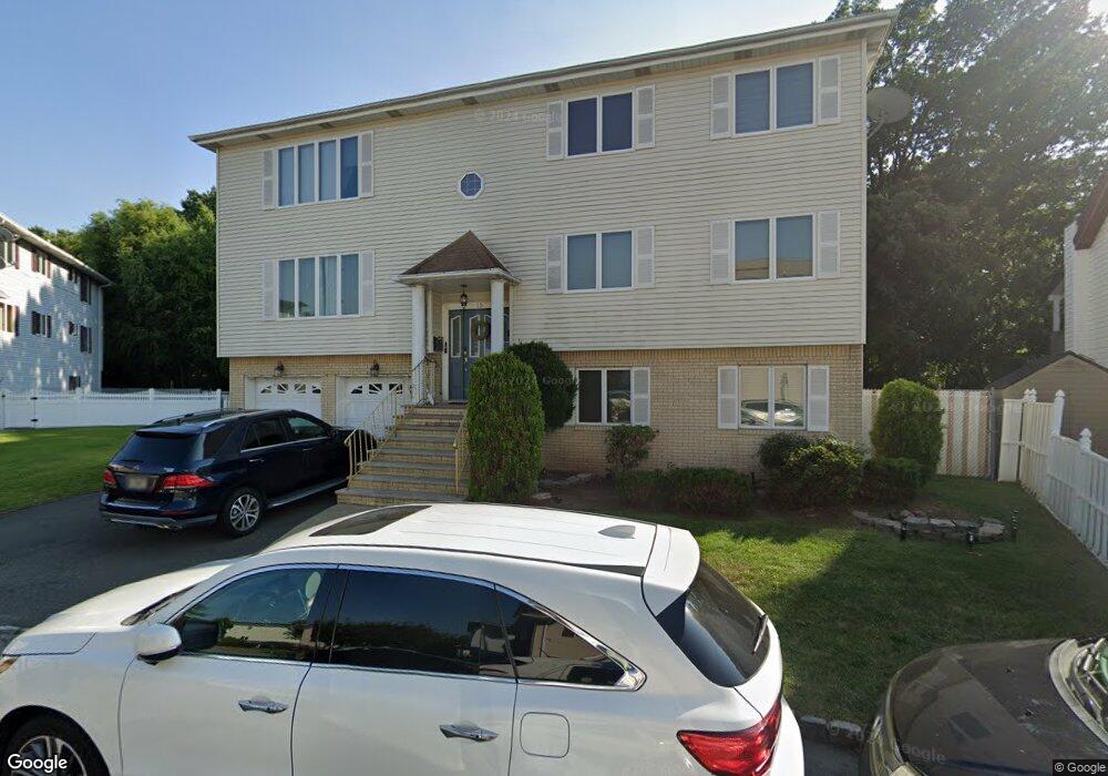10 Willow Wood Square unit 10, East Rutherford, NJ 07073 - photo 1