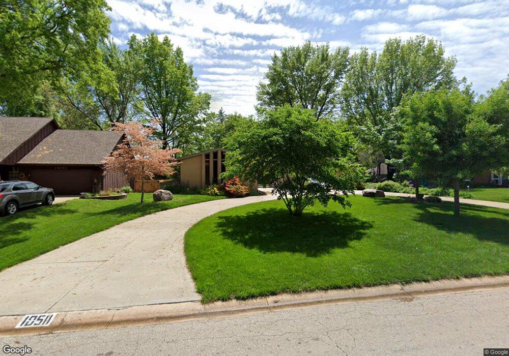 10511 W 53rd St, Shawnee, KS 66203 - photo 1