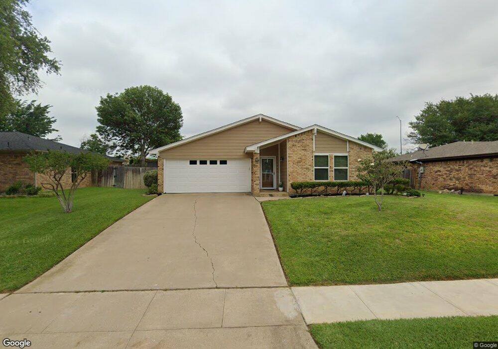 1401 Storm Ct E, Bedford, TX 76022 - photo 1