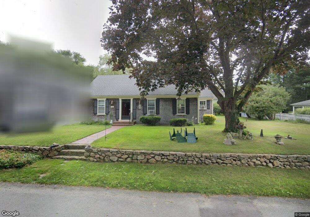 4 Linhares Ave, Mattapoisett, MA 02739 - photo 1