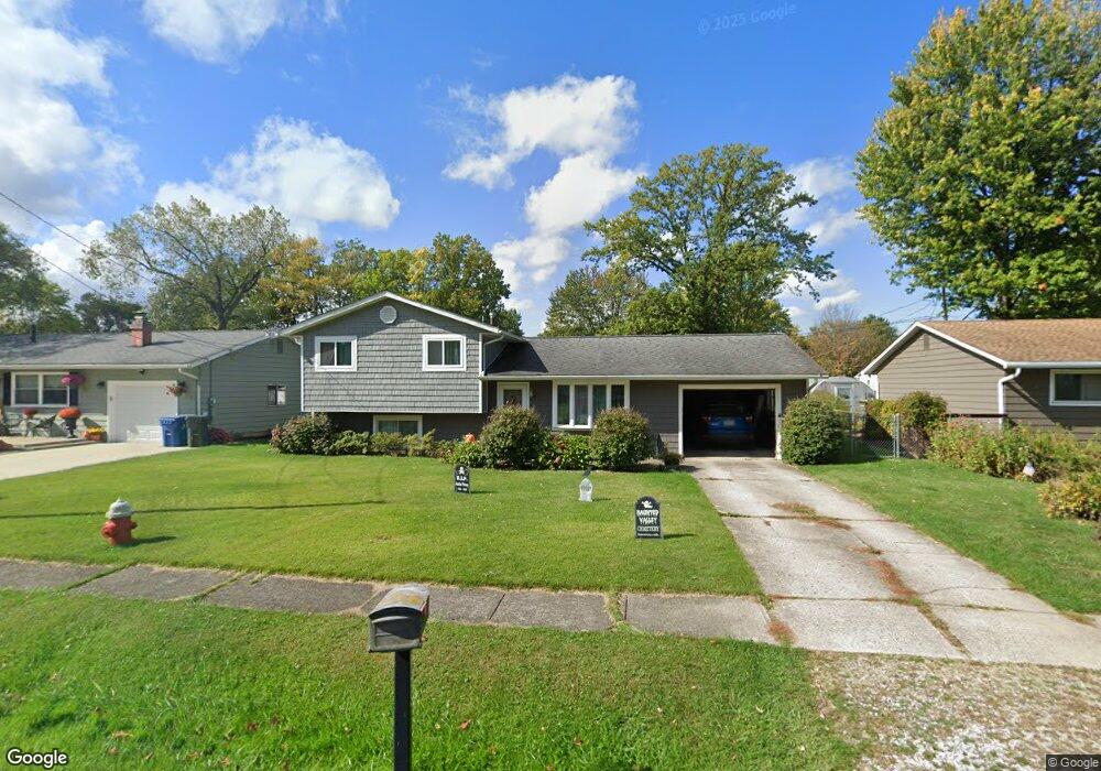 758 Oakwood Ave, Sheffield Lake, OH 44054 - photo 1