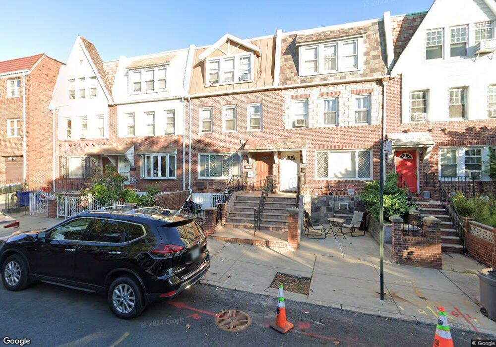 2070 33rd St, Astoria, NY 11105 - photo 1