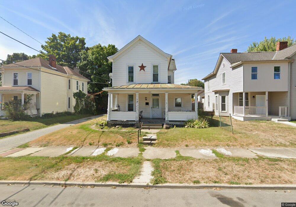 221 S Maple St, Lancaster, OH 43130 - photo 1