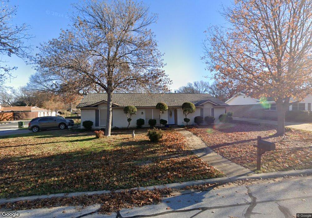 324 Glenn Dr, Hurst, TX 76053 - photo 1