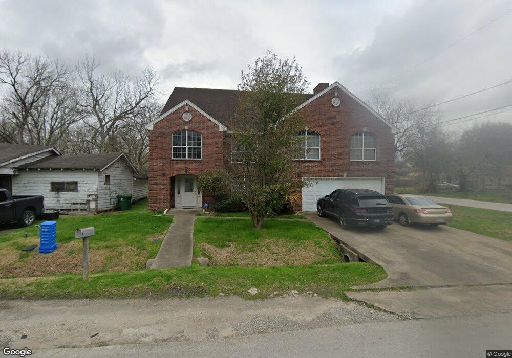 7425 Knox St, Houston, TX 77088 - photo 1