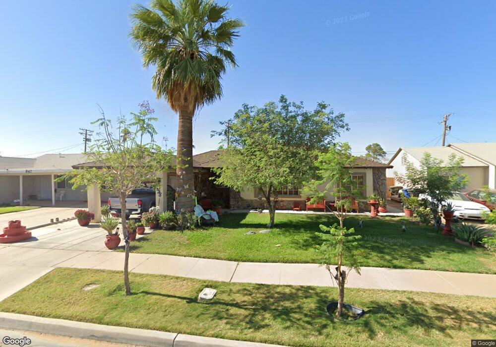 877 Oleander Ave, El Centro, CA 92243 - photo 1