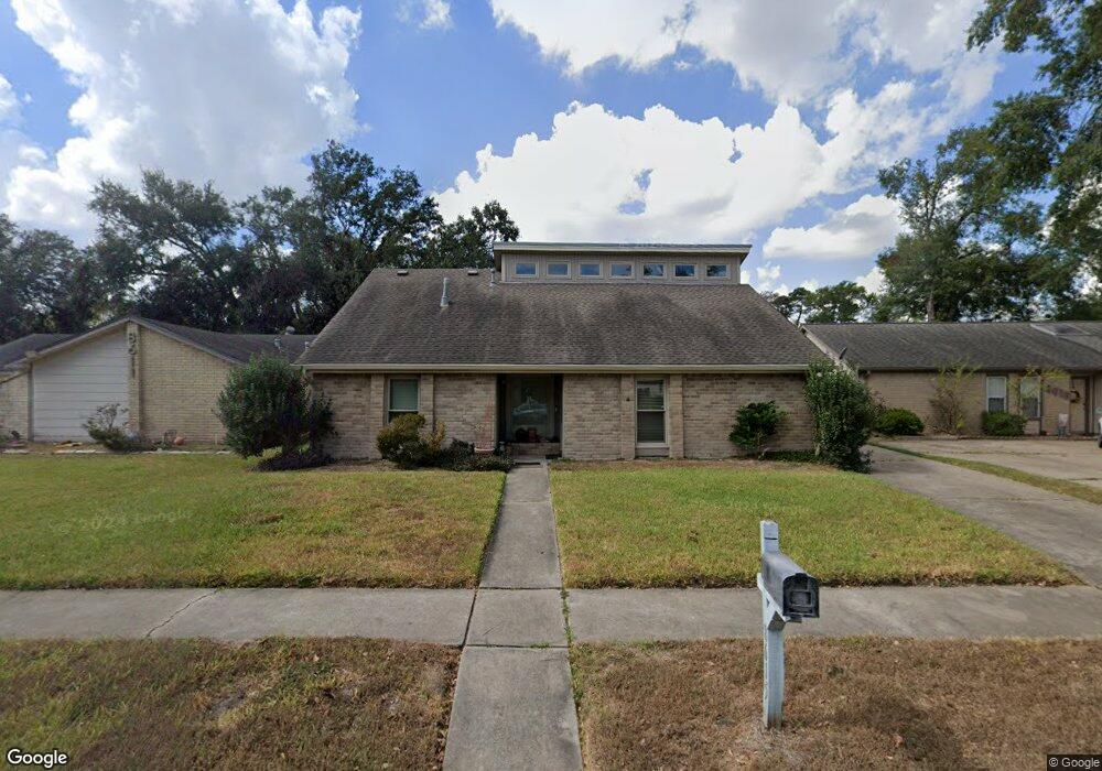 8615 Wildforest Dr, Houston, TX 77088 - photo 1