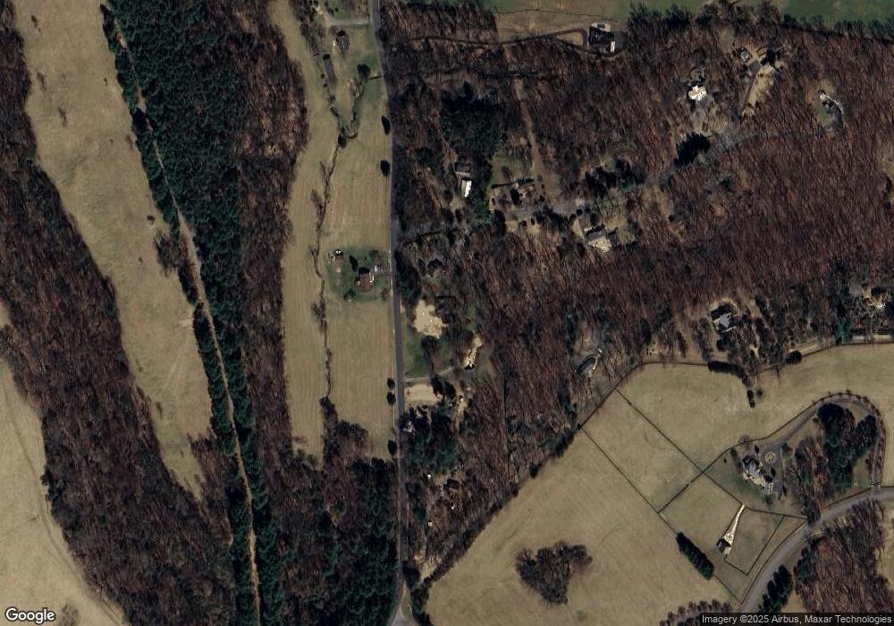 1201 Taylors Gap Rd, Charlottesville, VA 22903 - photo 1