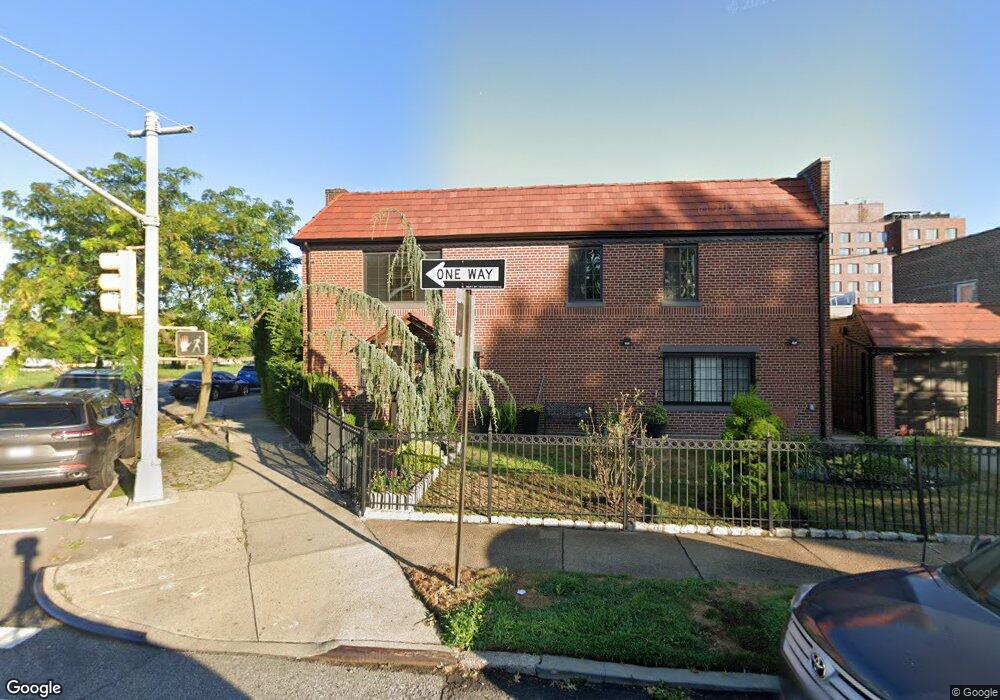 22-76 47th St, Long Island City, NY 11105 - photo 1