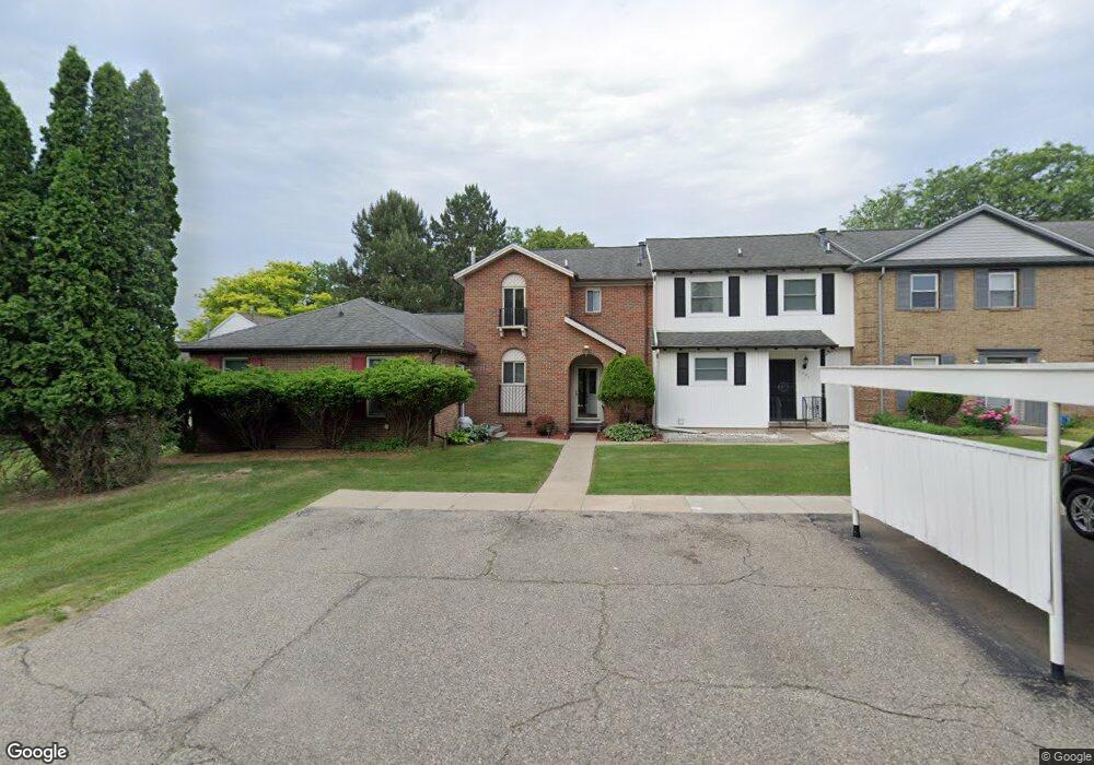 1049 River Hill Dr unit 8, Flint, MI 48532 - photo 1