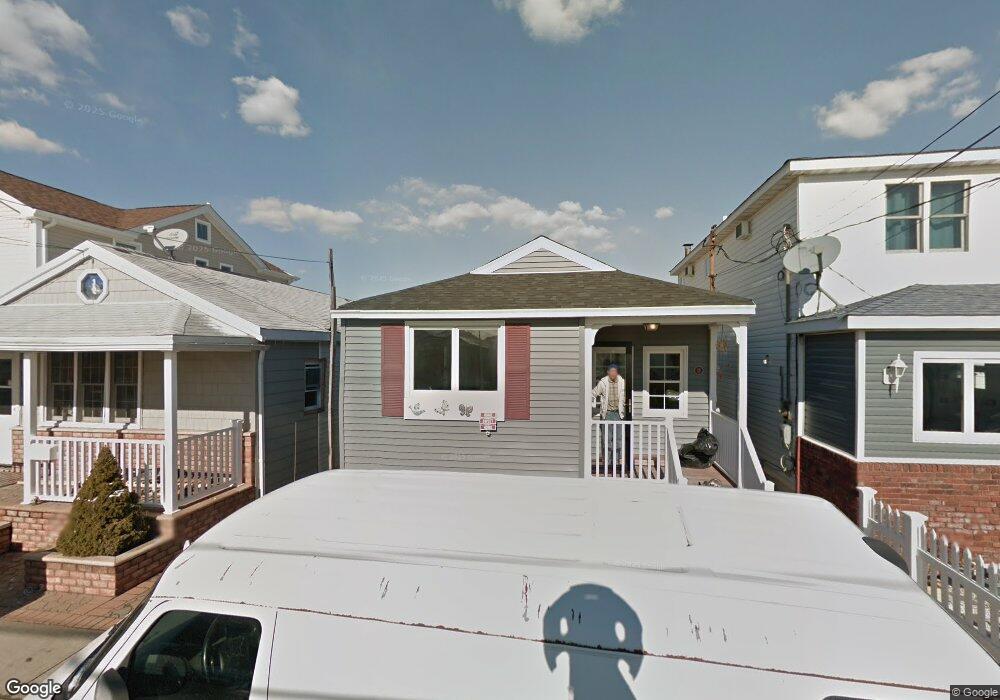 13 W 16th Rd, Broad Channel, NY 11693 - photo 1