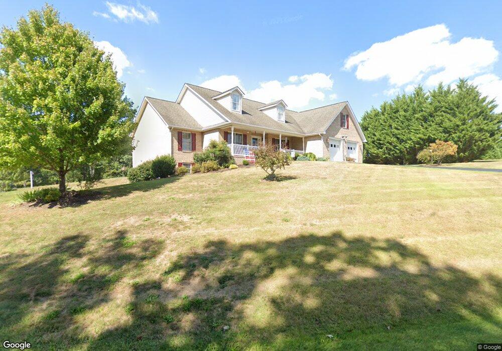 287 Hampton Dr, Stuarts Draft, VA 24477 - photo 1