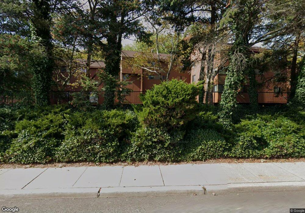 393 Whimbrel Ln unit 393, Secaucus, NJ 07094 - photo 1