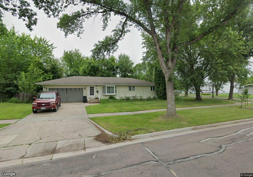 201 28th Ave N, Fargo, ND 58102 - photo 1