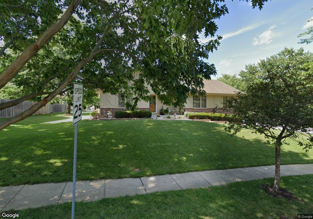 10902 W 50th St, Shawnee, KS 66203 - photo 1