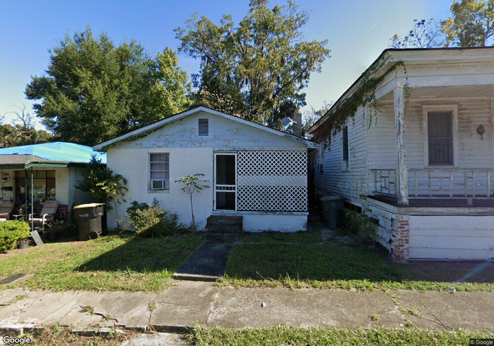 1026 W 38th St, Savannah, GA 31415 - photo 1