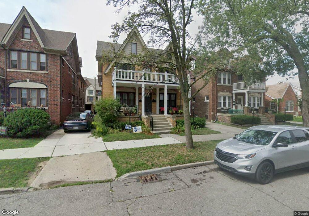 1001 Beaconsfield Ave, Grosse Pointe Park, MI 48230 - photo 1