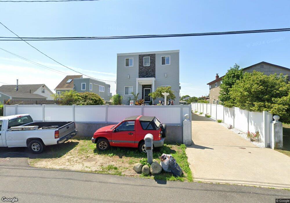 20 Roneck Ct, Shirley, NY 11967 - photo 1