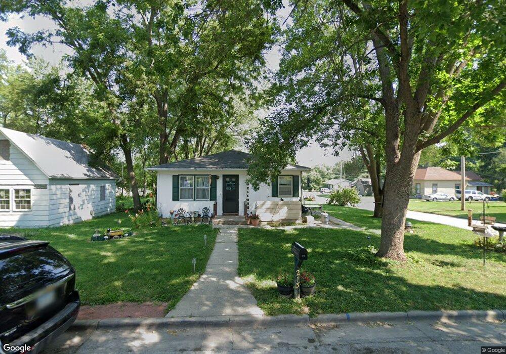 213 E Lowell Ave, Shenandoah, IA 51601 - photo 1