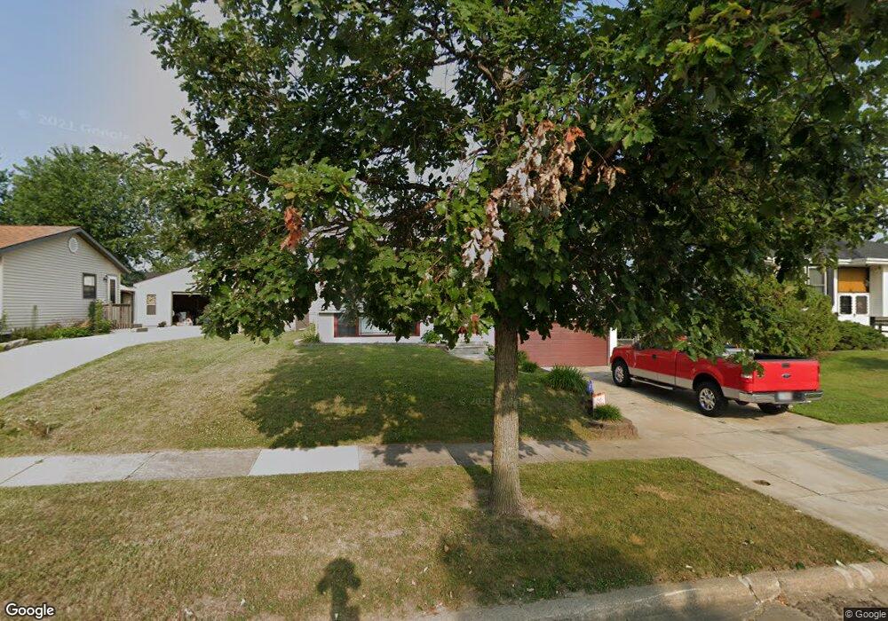 4409 Pineview Dr NE, Cedar Rapids, IA 52402 - photo 1