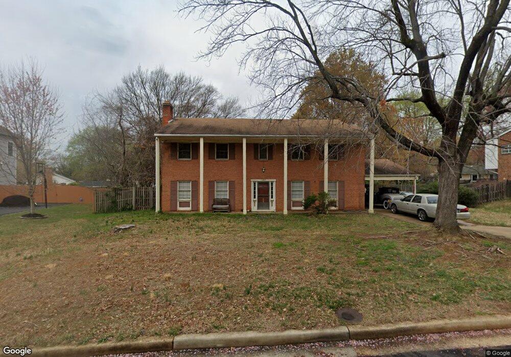 1306 Macbeth St, McLean, VA 22102 - photo 1