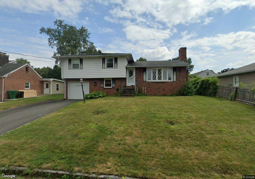 63 Bennett St, Chicopee, MA 01013 - photo 1