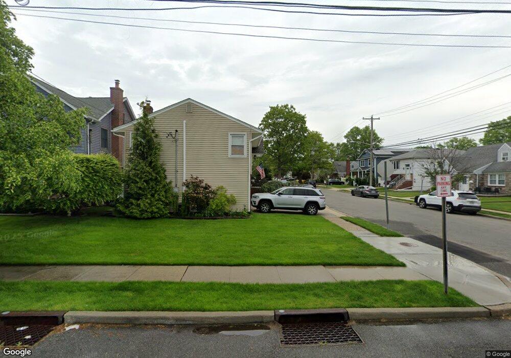 604 7th St S, Garden City, NY 11530 - photo 1