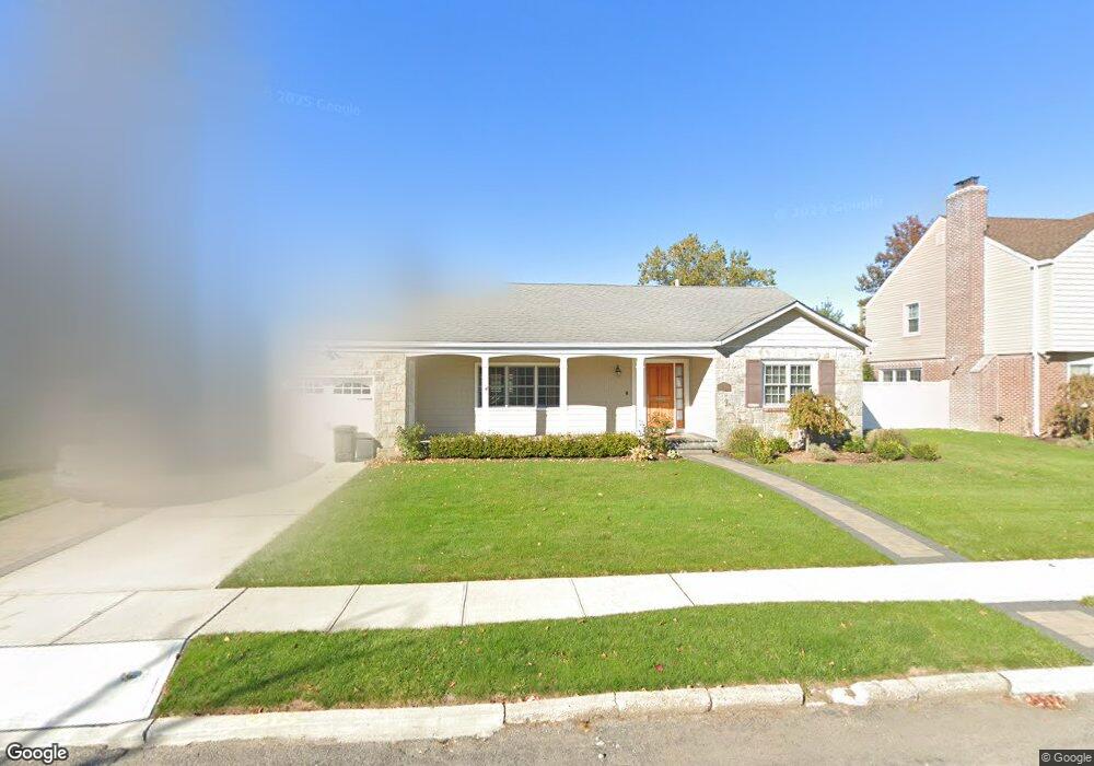 30 E Voss Ave, East Rockaway, NY 11518 - photo 1