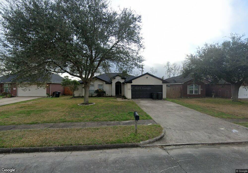 3229 Community Cir, Alvin, TX 77511 - photo 1