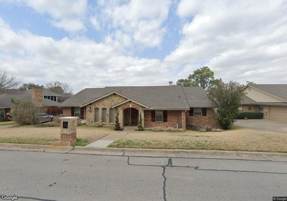1208 Crowley Rd, Arlington, TX 76012 - photo 1