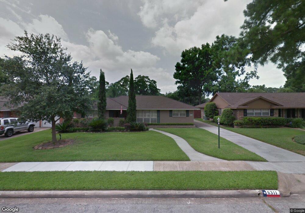 6311 Lindyann Ln, Houston, TX 77008 - photo 1