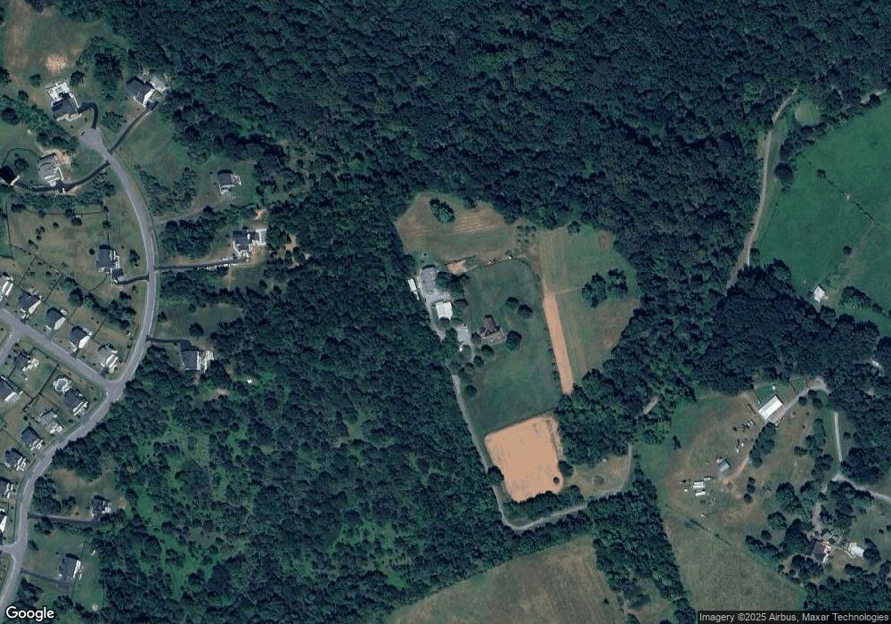 18081 Lickey Mill Rd, Purcellville, VA 20132 - photo 1