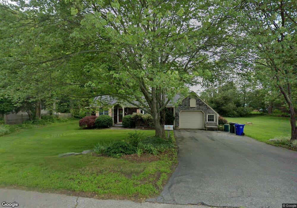 21 Cliff Dr, Bristol, RI 02809 - photo 1