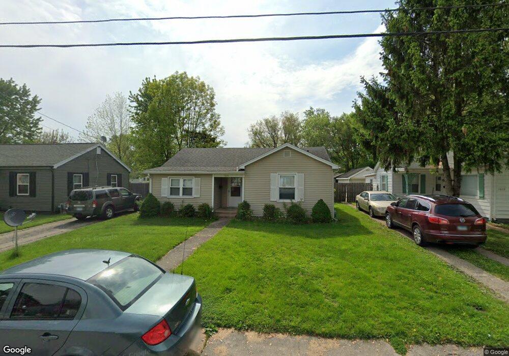 1324 S 6th St, Mattoon, IL 61938 - photo 1