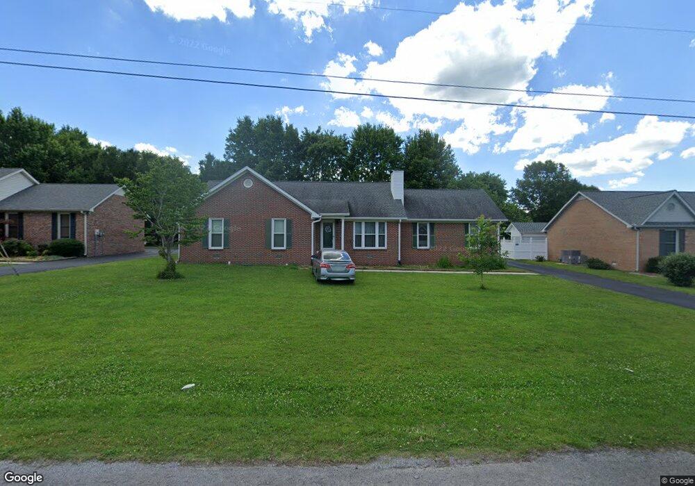 107 Greenbriar Cir, Manchester, TN 37355 - photo 1