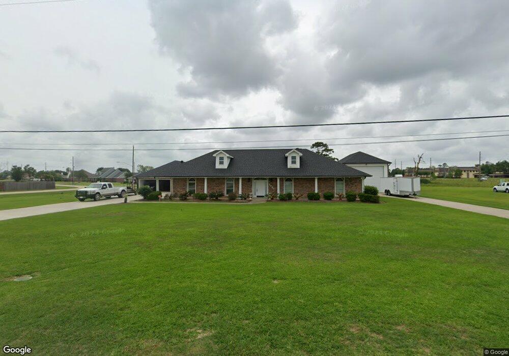 1727 S Crestview Dr, Lake Charles, LA 70605 - photo 1