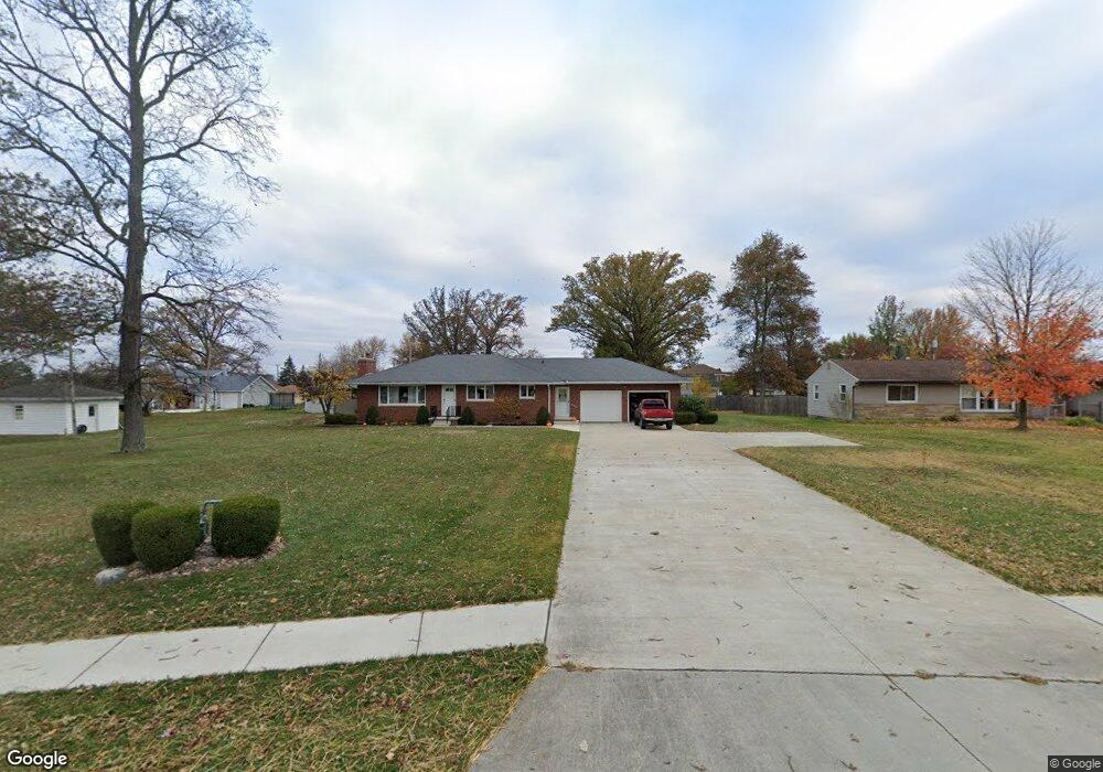 410 Woodlawn Dr, Wapakoneta, OH 45895 - photo 1