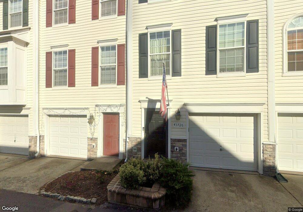 43728 Clear Lake Square unit 4, Ashburn, VA 20147 - photo 1