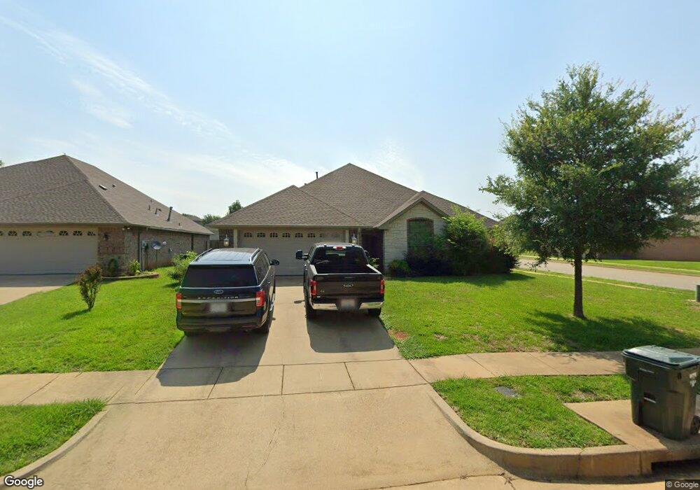 1587 Skidmore Ln, Tyler, TX 75703 - photo 1