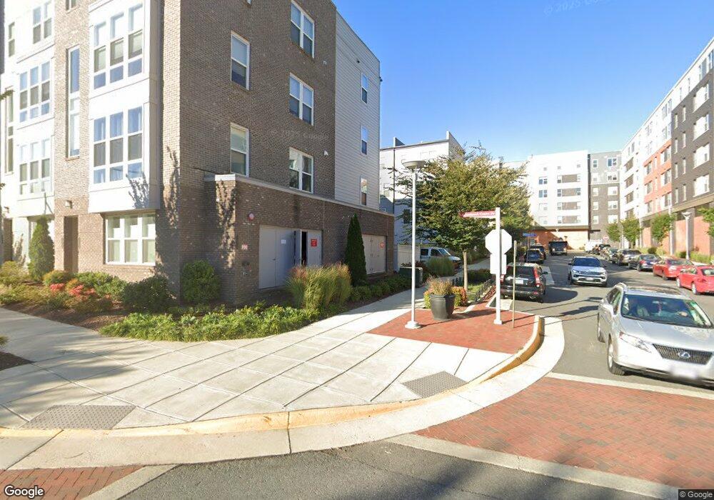 13323 Launders St, Herndon, VA 20171 - photo 1