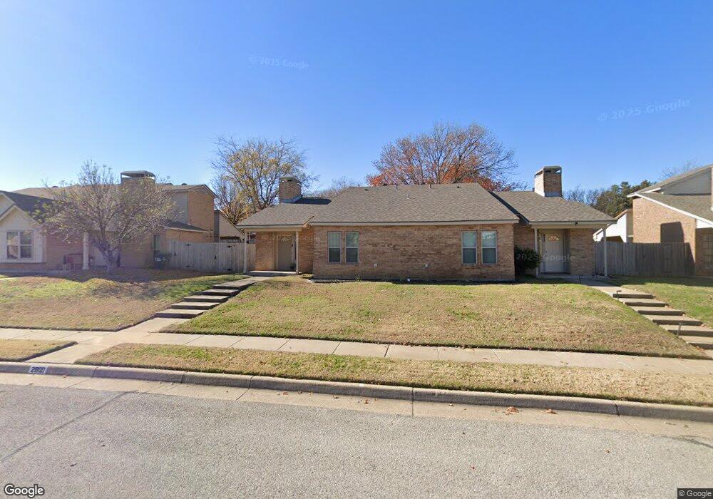 2800 Meadow Park Dr, Bedford, TX 76021 - photo 1