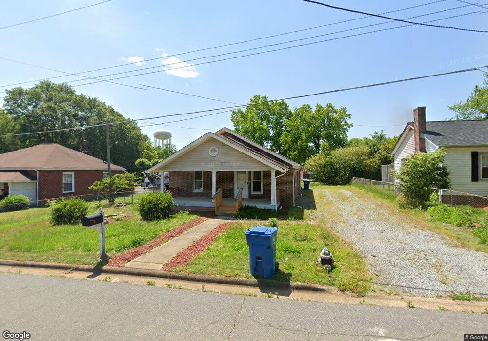 422 26th St SW, Hickory, NC 28602 - photo 1