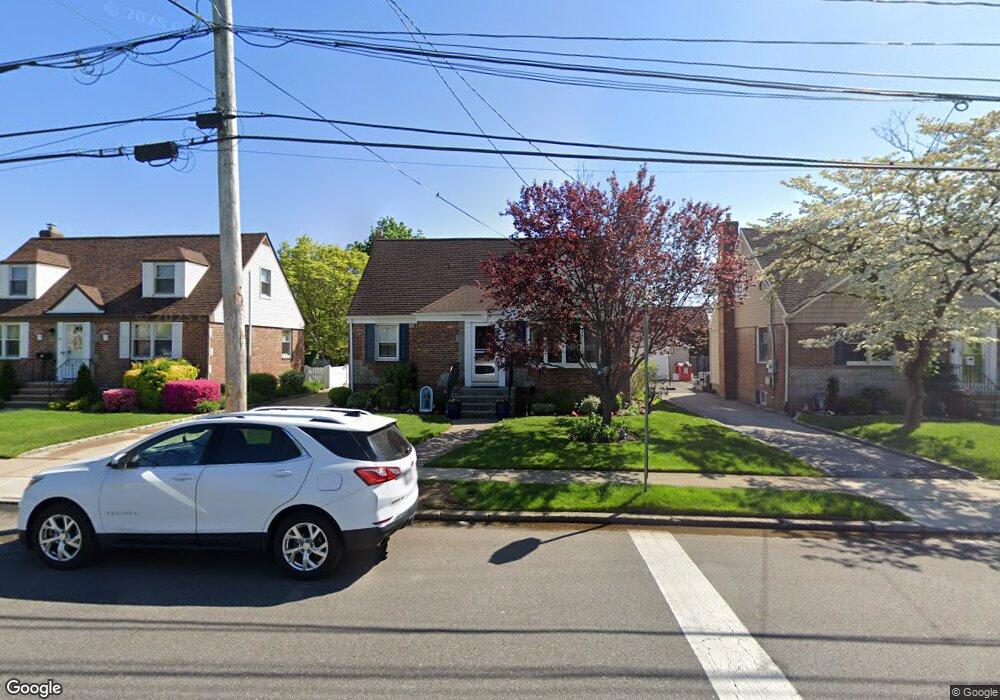 77 Woods Ave, Malverne, NY 11565 - photo 1