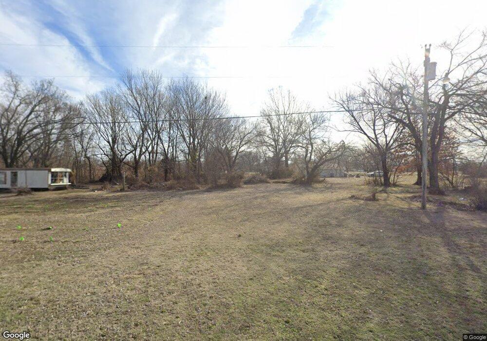 107 N Grimes St, Carl Junction, MO 64834 - photo 1