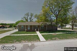 318 S 9th St, Humboldt, KS 66748